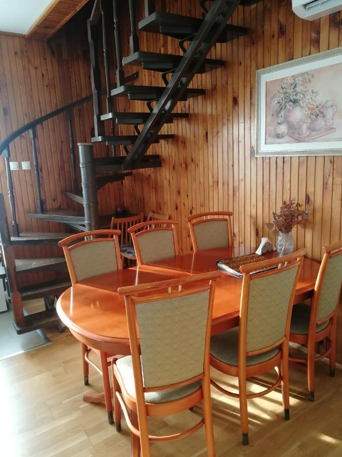 Zsuzsanna Vendeghaz Hotel โกมอเอนเดรด ภายนอก รูปภาพ