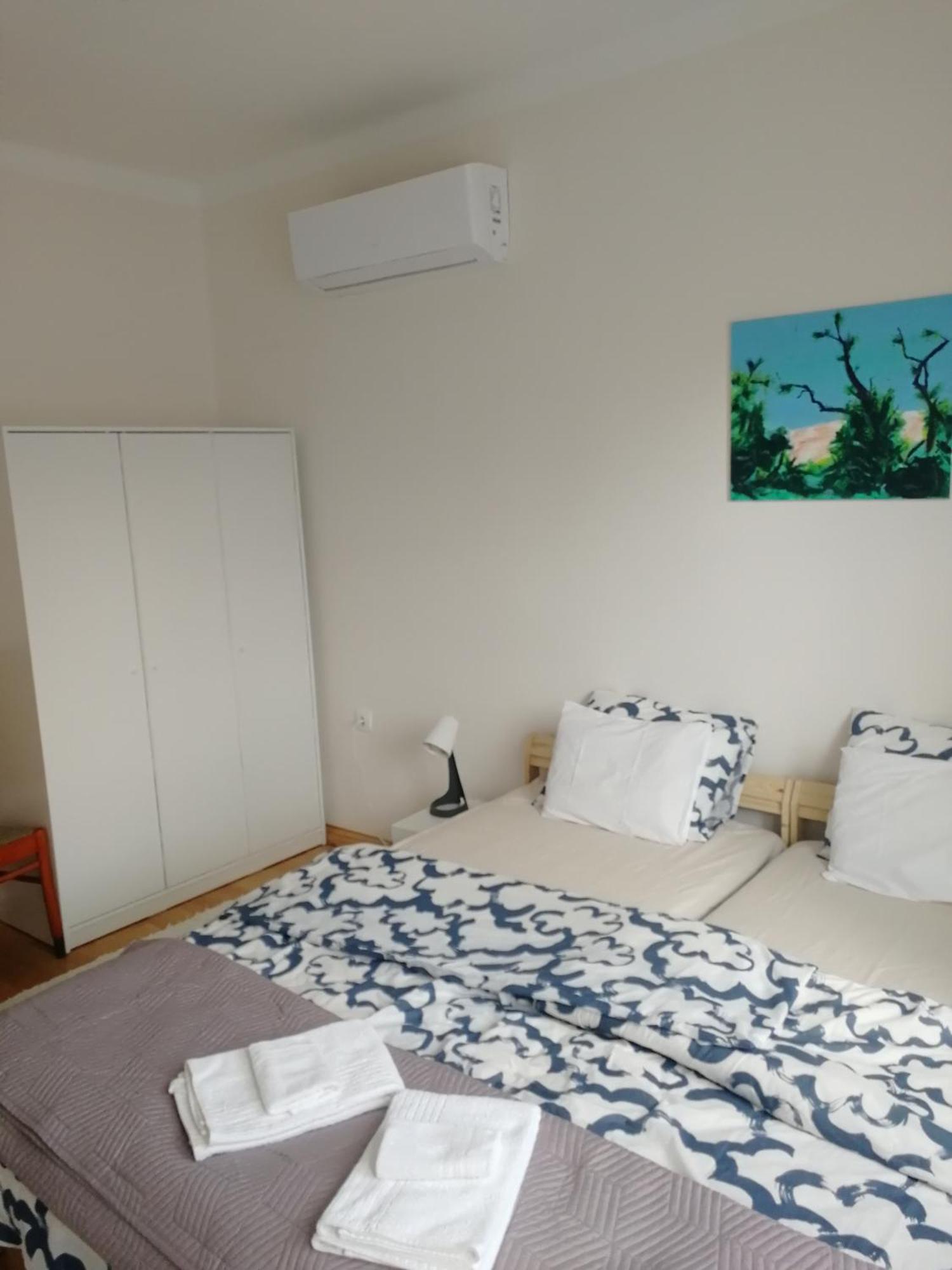 Zsuzsanna Vendeghaz Hotel โกมอเอนเดรด ภายนอก รูปภาพ